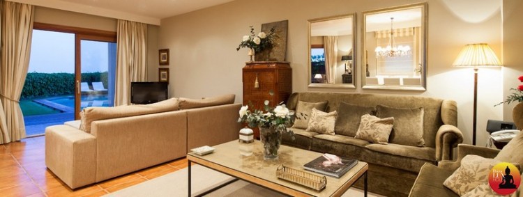 Roger_VillaSlider-4-1140x430